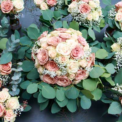 Brautstrauß mit cappuccino und creme Rosen, Schleierkraut und Eukalyptus, Blumen für Hochzeit Nidderau Karben Bad Homburg Hanau Brautstrauß mit cappuccino und creme Rosen, Schleierkraut und Eukalyptus, Blumen für Hochzeit Nidderau Karben Bad Homburg Hanau